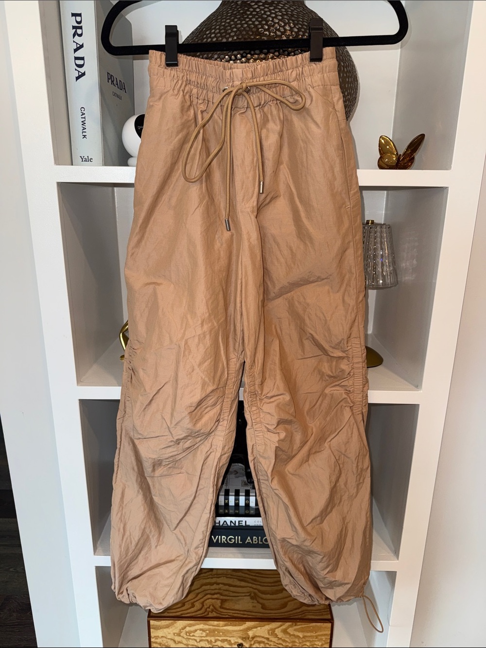 A.L.C. Drawstring Cargo Joggers in Beige Sz 00